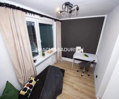 5 pokoi 58 m Balkon Prądnik Czerwony
