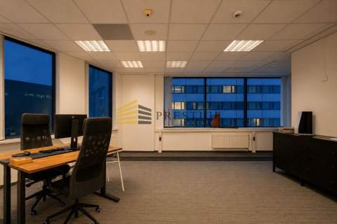 221m2 w biurowcu - Powiśle
