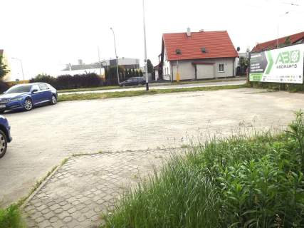Dwa lokale użytkowe w Olsztynku z potencjałem