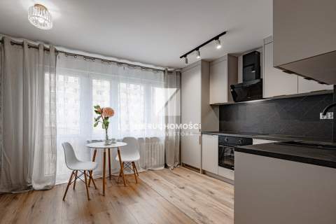 Dolinki, 2 pokoje po remoncie, 35 mkw, balkon