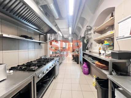 Lokal 168 m2 z potencjałem gastronomicznym - Plac Solny