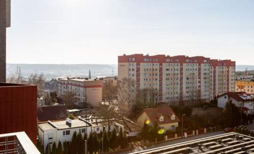 Piękny widok na zatokę i panoramę miasta
