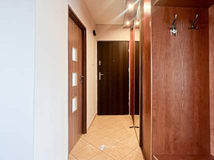 2-pokojowe mieszkanie z dużym balkonem.