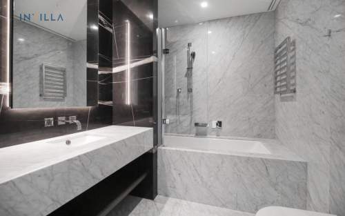 Luksusowy apartament z widokiem, Złota 44
