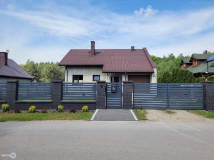 Idealny dla Rodziny - Inteligentny Dom przy Lesie