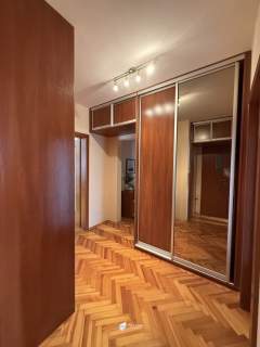 PIĄTKOWSKA 3POK USTAWNE ŁADNE BALKON WINDA CISZA