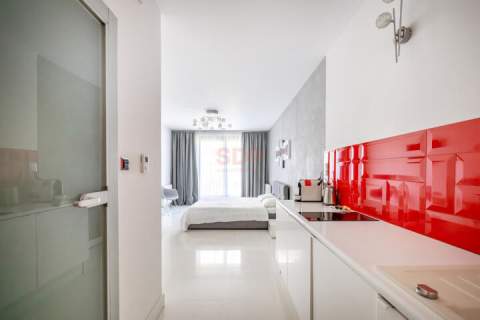 Mieszkanie przy rzece w apartamentowcu z 2012 roku 