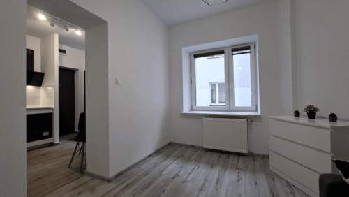 Przytulna kawalerka w centrum - Pl. 3 Maja 10