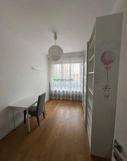 Wygodne trzy pokoje z widokiem na panoramę