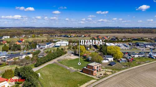 prąd, woda, gaz, kanalizacja/dobry dojazd