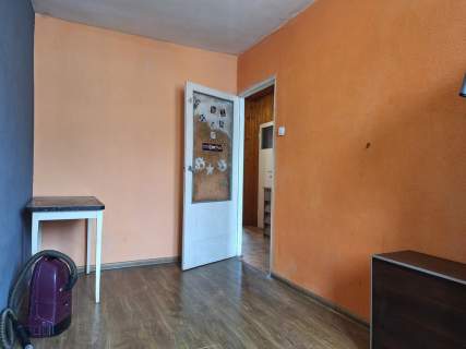 Mieszkanie 46 m2, centrum, do remontu. Polecamy