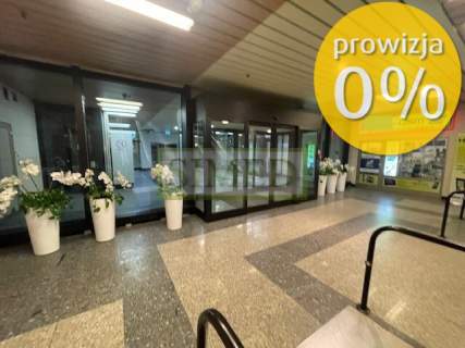 Centrum,sklep,usługi,dobry dojazd,dostęp 24h