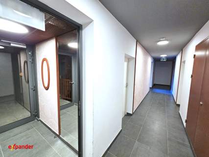 3 pokoje z dużym balkonem i osobnym WC
