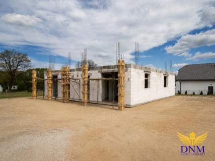 Dom w zabudowie bliźniaczej z garażem 109 m2 działka 515 m2 Zb