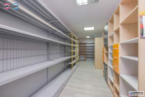 Atrakcyjny lokal usługowy z parkingiem 80,54 m 