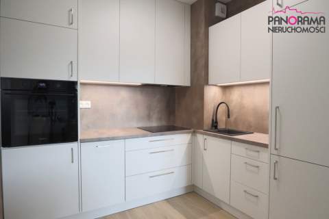 Nowe - 2 pokoje z miejscem w hali garażowej.