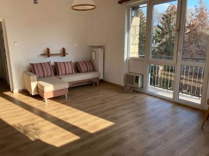 Saska Kępa 2 pokoje, osobna kuchnia, balkon