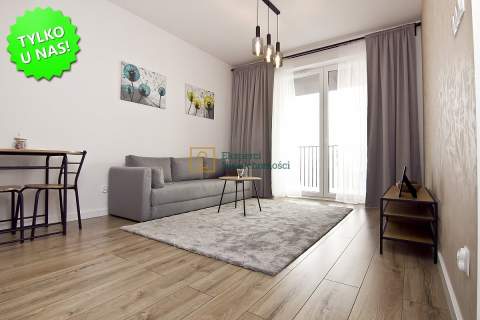 Umeblowane, 2 pokoje, miejsce parkingowe, balkon 
