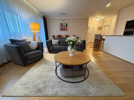 Mieszkanie z garażem w centrum miasta Apartament