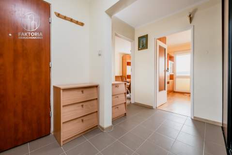 3 pokoje Duża loggia, świetna lokalizacja