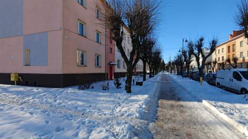 Czynsz 185 zł wysoki parter po remoncie