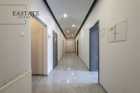 Lokal, Darmowy Parking, Magazynek, Blisko SKM