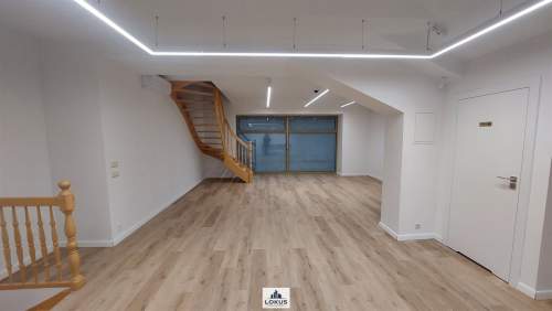 Lokal handlowy usługowy biurowy 150 m2 parking