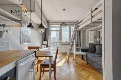 Powiśle-Bulwar/Po remoncie/Balkon/Klima/Piwnica