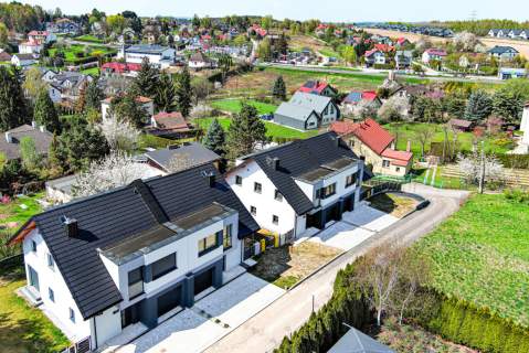 Bliźniak z ogrodem i garażem Zielonki
