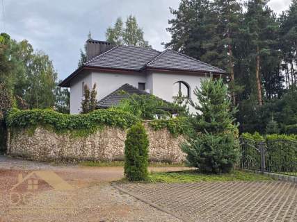Dom z dużym ogrodem i widokiem na Las Turza Śl