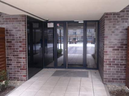 BEZPOŚREDNIO - KAMERALNY APARTAMENT BLISKO METRA, PRZY PARKU