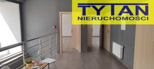 Biuro 13,82 m w budynku biurowym   parter.