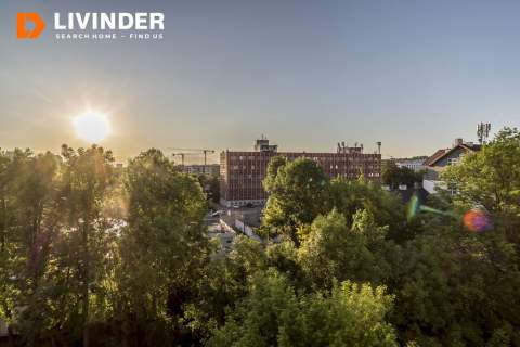 3 pok. jasne, dwupoziomowe ze schowkiem balkon.