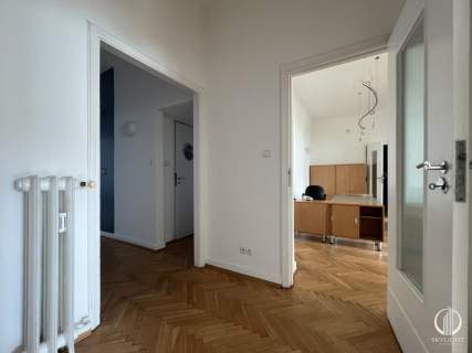 Elegancja przedwojennej kamienicy