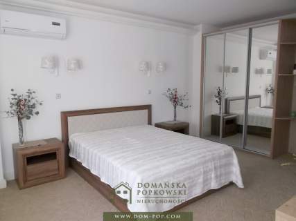 Hoża - mieszkanie 53 m2, klimatyzacja, 2 balkony.