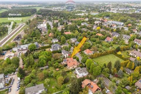 Podolany, zadbany, uroczy dom, świetna lokalizacja