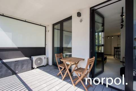 Nowoczesne mieszkanie z przestronnym balkonem / modern apartment
