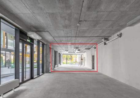 Narożny lokal o pow. 80 m2 z witrynami 25 euro/m2
