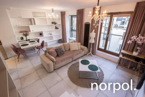 Przestronny dwukondygnacyjny apartament, Kazimierz
