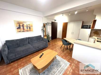 Słoneczny Apartament 25 m2   Duży balkon   Blisko