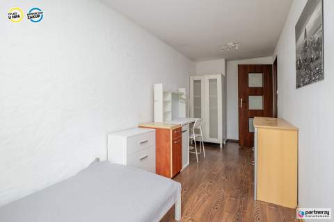 4 pokoje z balkonem i piwnicą blisko centrum 
