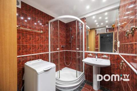 3 oddzielne pokoje salon z kuchnią, z balkonem