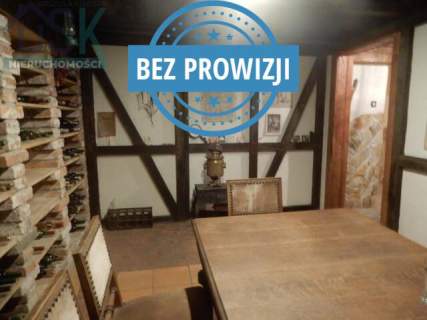 Atrkacyjny budynek pod inwestycję
