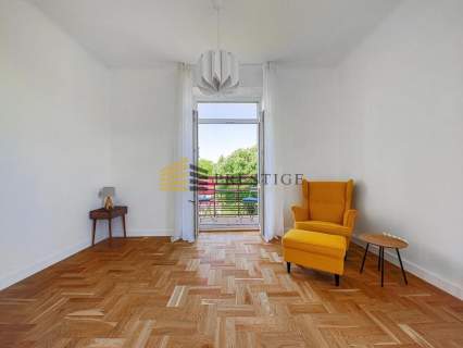Elegancki 4 pokojowy apartament w kamienicy