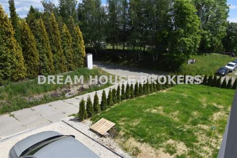 Nowoczesny dom 150 m w s. deweloperskim Zawada 