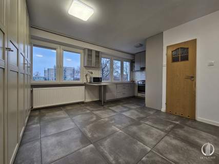 Przestronne mieszkanie dwupokojowe w Ursusie