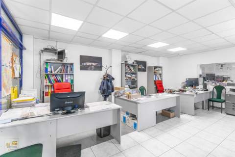 Lokal z magazynem 196m2 - Lublin, Bronowice