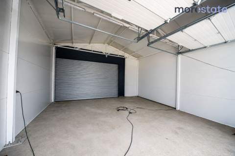 Hala 90m2 Obwodnica Krakowa A4 / Zakopianka