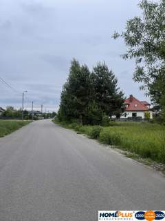 Działka 879 m media w drodze, las, SKM.
