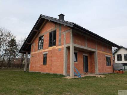 Dom wsród zeleni 151,44 m2